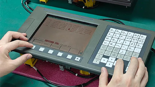 Приводит ли замена батареи в вашей системе Fanuc к потере данных?